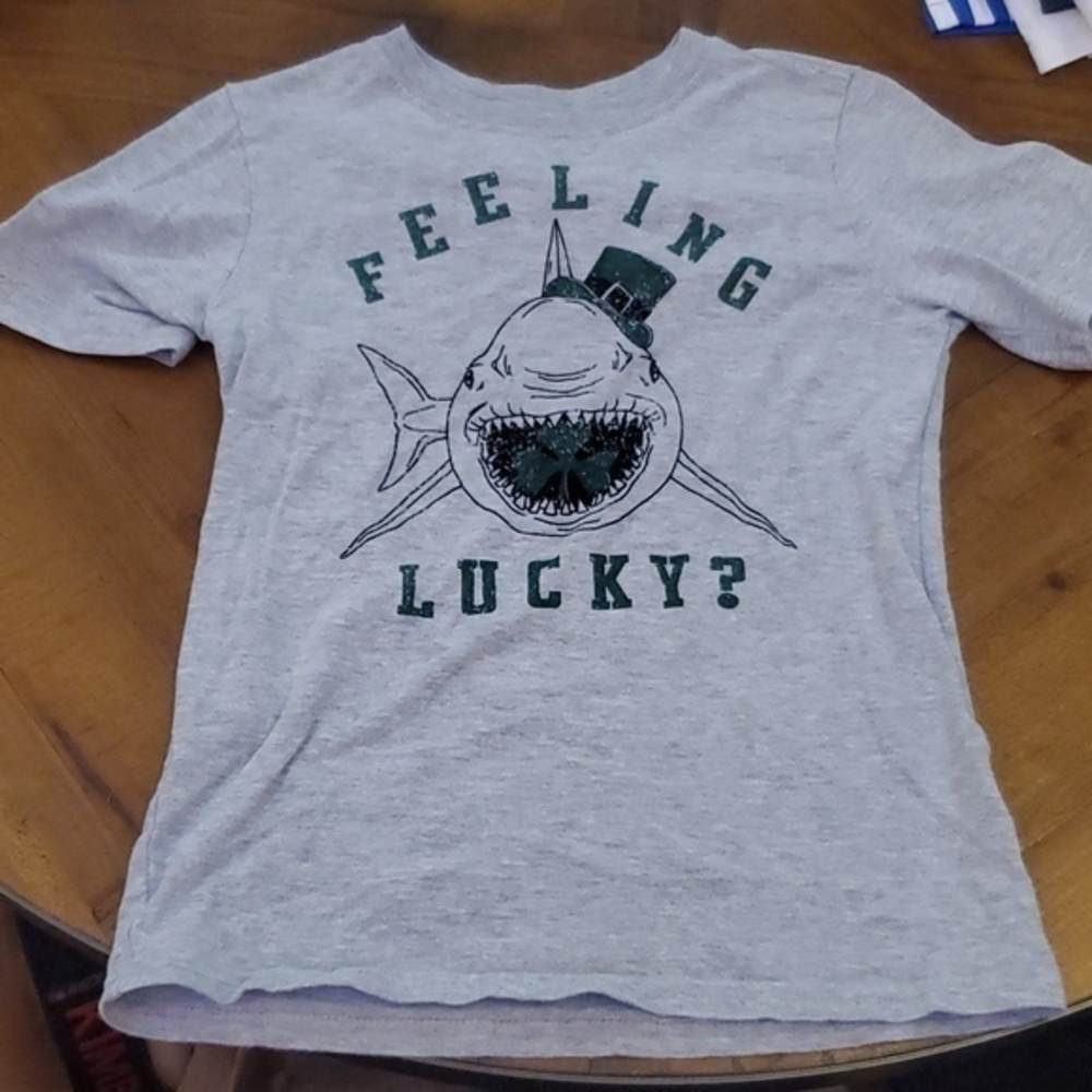 🐻   ST Patrick's Day Tshirt Size S (6/7)